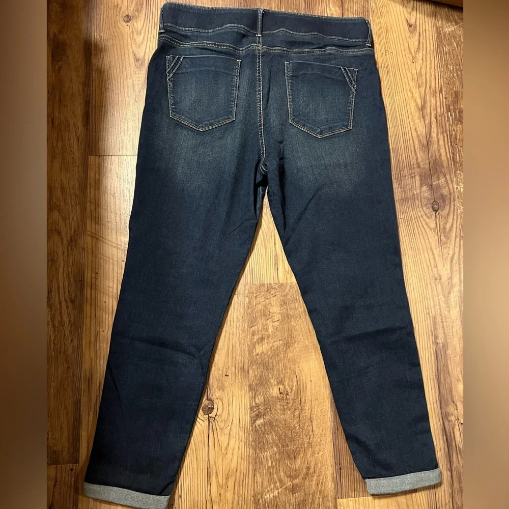 Apt. 9 Dark Blue Stretch Denim Capri Jeans Stitched Cuff Size 16 - Picture 3 of 3